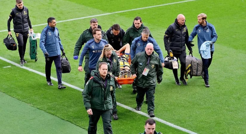 Megoperálták a hatalmasat ütköző Chelsea-kapust, a kórházból üzent