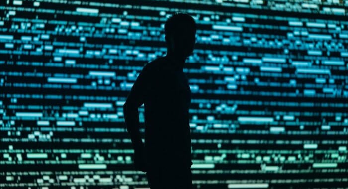 Titkosszolgálati múltfeltárás, alkotmánybíráskodási reform, uniós jogharmonizáció és vége az online közvetítéseknek: három jelentős törvényt hirdettek ki