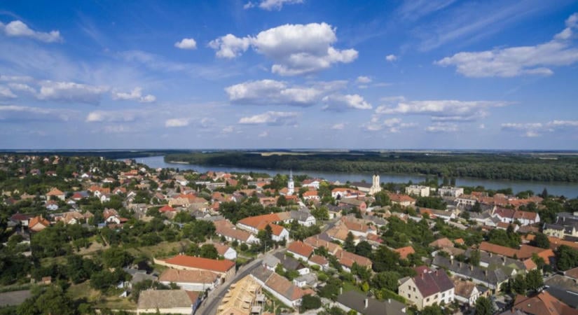 Közmeghallgatásra hívnak