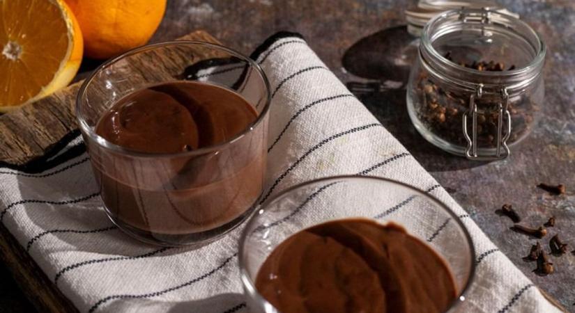 Ünnepi sütirecept: lepd meg a gyerekeket 20 perces karácsonyi csokipudinggal! videó