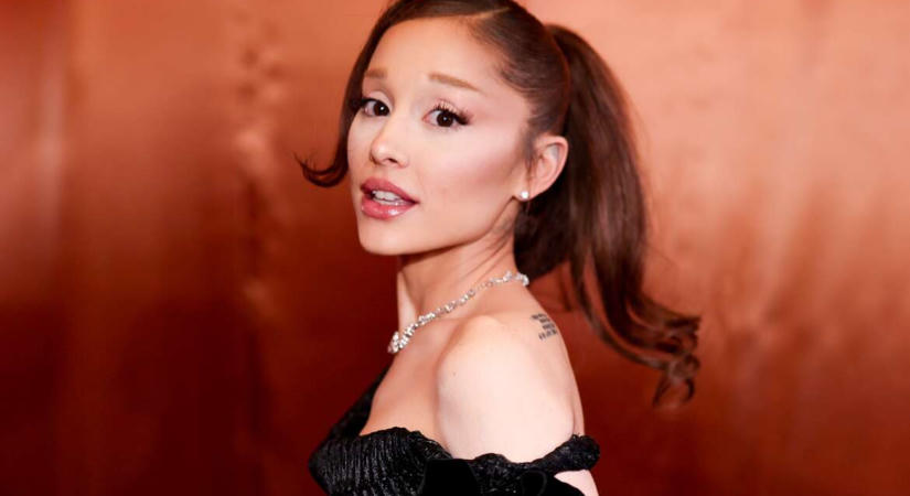 Ariana Grande egy időre visszavonul, elfáradt a testére irányuló állandó kritikáktól
