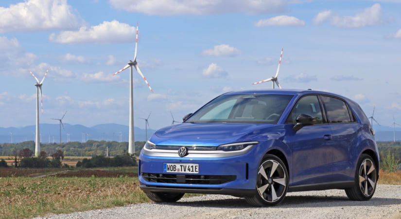 Német villanyautót a népnek? Vezettük a retróval fűszerezett vadonatúj VW ID. Polót