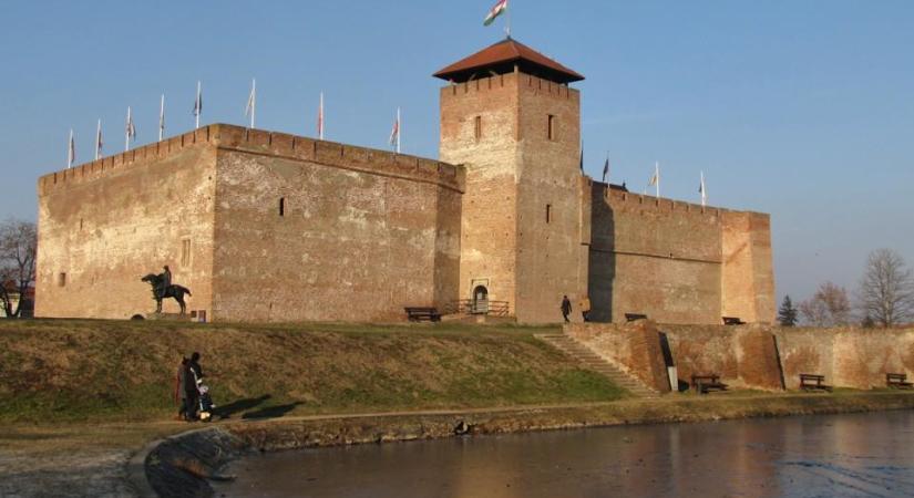 Hagyományőrző programokkal készülnek a gyulai várban
