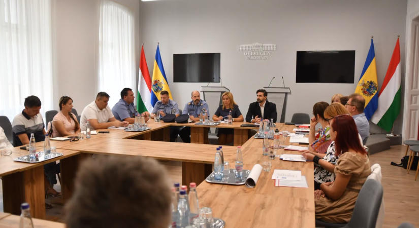 A hajléktalanokról tanácsokoztak Debrecen fontos emberei