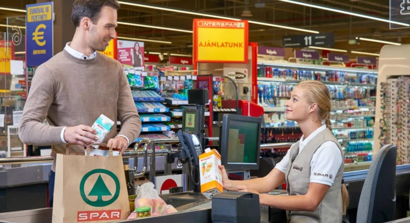 Örülhetnek a SPAR-vásárlók: mostantól a kassza automatikusan a legnagyobb kedvezményt keresi