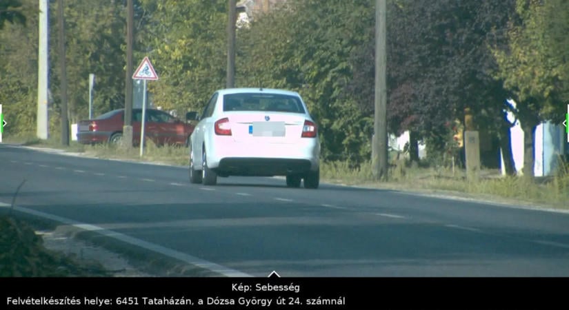 117 km/órával száguldott a Škoda vezetője Tataházán, komoly bírság lett a vége!