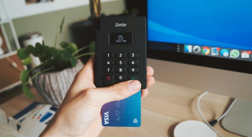 Visa AI-ügynökökkel teszteli a szállítói fizetéseket, ki felel a hibákért?