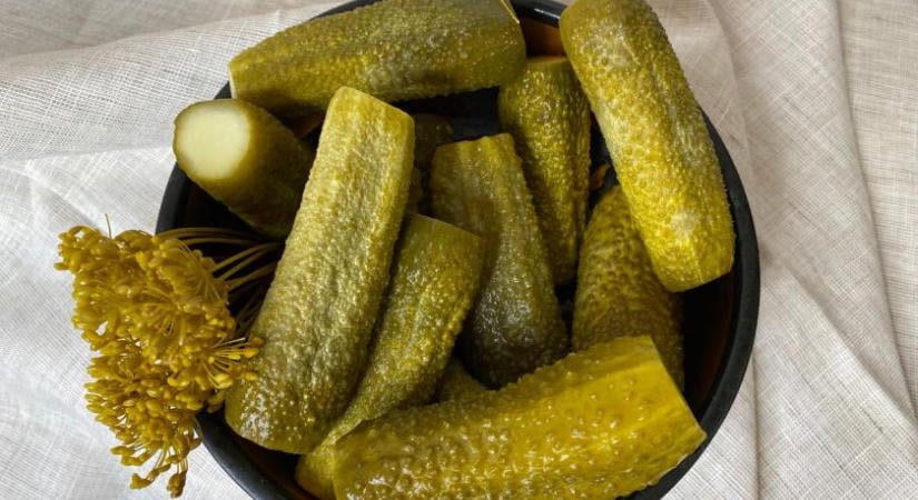 Kovászos uborka készítése: miért puhul meg vagy lesz zavaros?