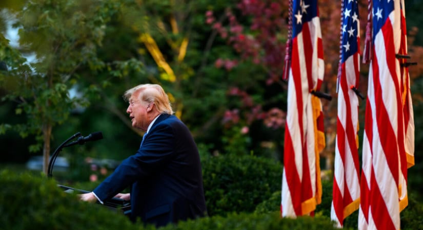 Trump kiállt a nyilvánosság elé az orosz botrányba keveredett fia miatt