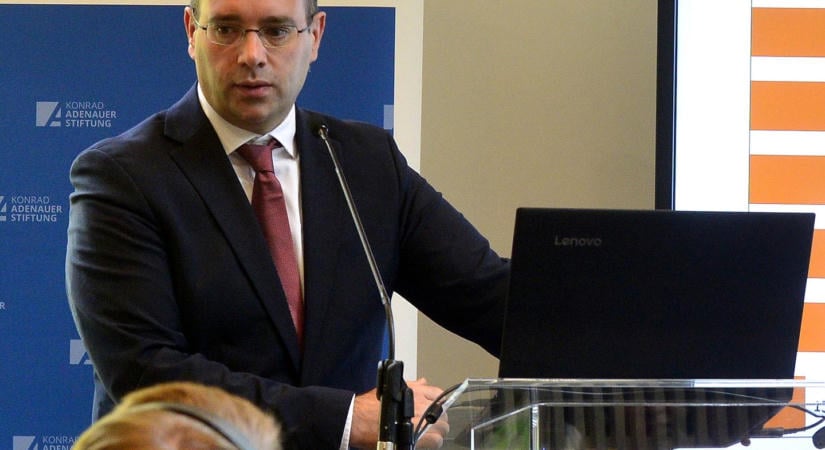 Mráz Ágoston beismerte, hogy a választások előtt látták a Tisza vezetését, de a saját adataiknak sem hittek - Hann Endre és a Vidéki Prókátor is megszólalt