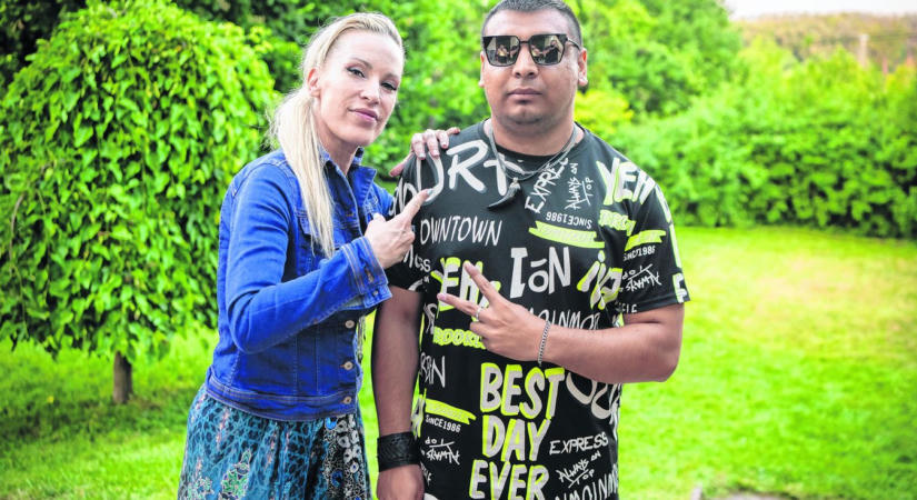 A csodatorkú vak énekes még sokra viheti, Pásztor Anna is szép jövőt jósol neki (videoklippel)