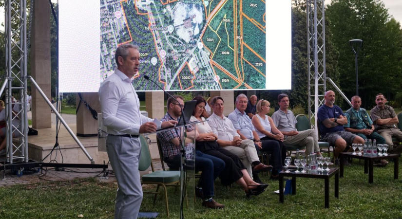 Hévízi fórum: mi lesz a gyógytóval és a fürdővel? – kérdések, kételyek és válaszok
