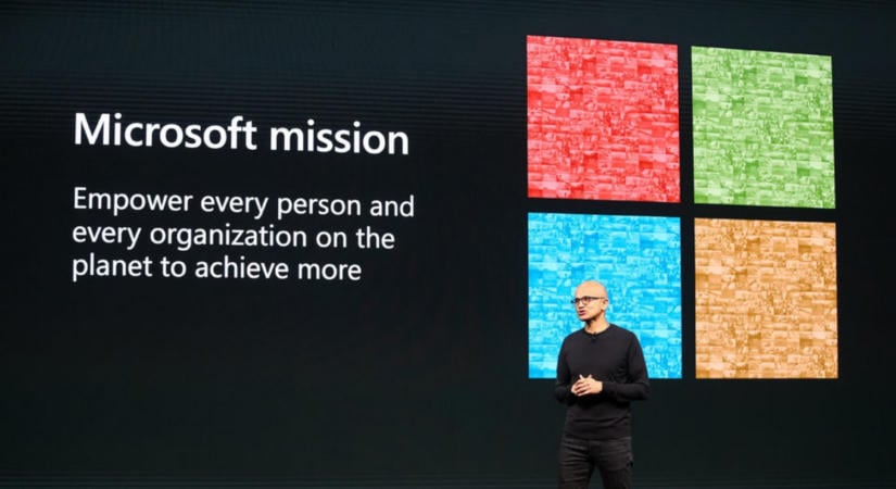 A Microsoft vezére szerint vészfék kell az AI kordában tartására