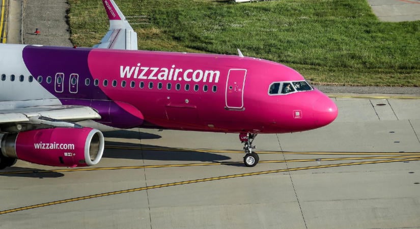 Több ezer eurót is fizethet az a részegen randalírozó utas, aki miatt a Wizzair egyik járata kényszerleszállást hajtott végre