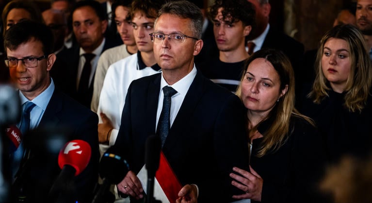 Magyar Péter a Taxi című komédiához hasonlította Hankó Balázs kivonulását