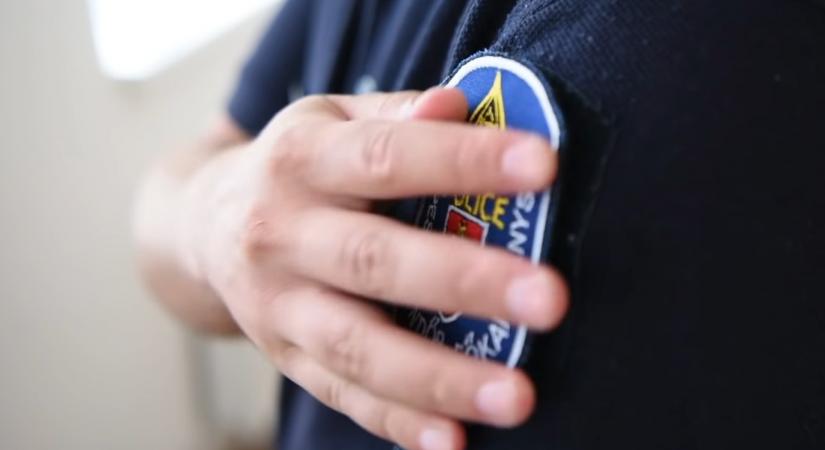Három plusz hónapot kapnak a rendőrök az oltásra