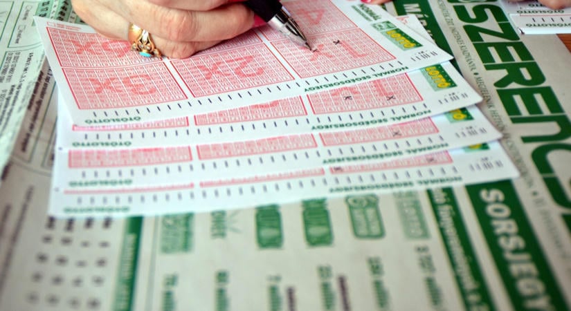 Ma este háromezer millió forintnál is többet lehetett nyerni az Ötöslottón – íme a legfrissebb nyerőszámok