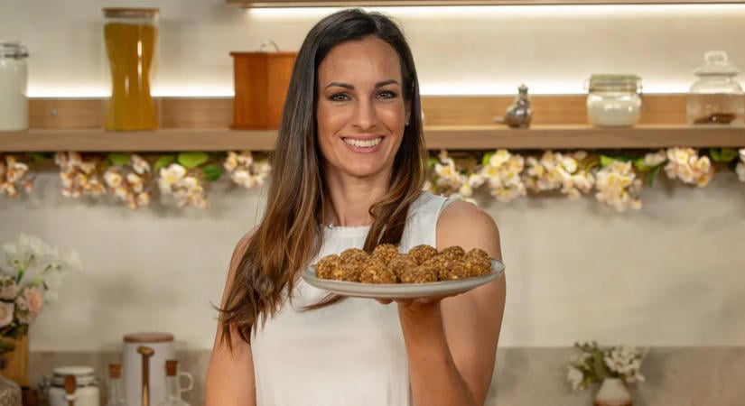 Marlenka 15 perc alatt: sütés nélkül készül ez a mézes-karamellás csoda - VIDEÓ
