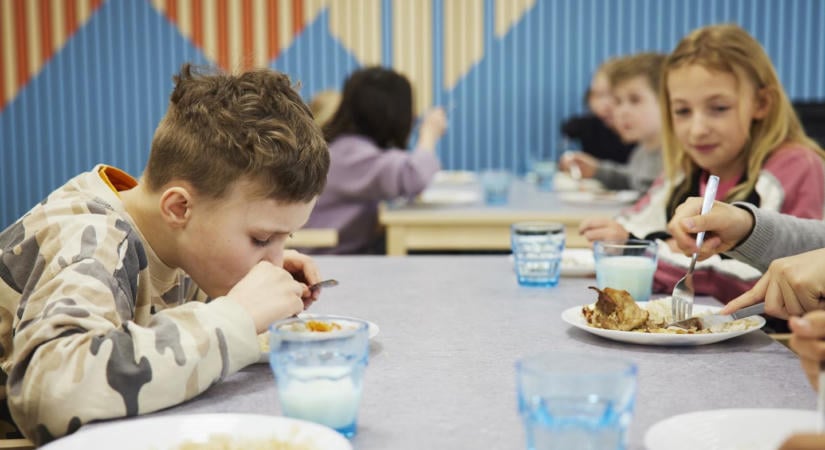 Radikális terv az iskolákban: 45 perces ebédszünetet és 5 százalékos menzaáfát követelnek