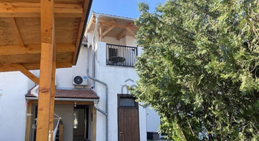 Apró lakás, elképesztő ár: ennyit kérnek 21 négyzetméterért Balatonfüreden ( galéria)