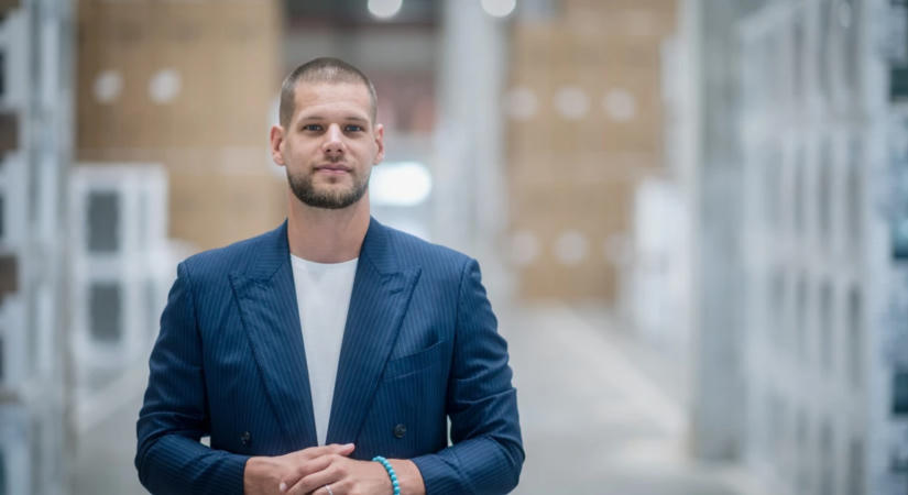 Fazekas Bálint: Ha ez a német-kínai felvásárlás megtörténik, közel 800-szor lesznek nagyobbak nálunk. Meg kell válogatnunk a harcainkat