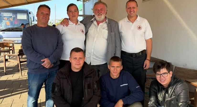 Még Csuja Imrével is találkoztak a versenyen remeklő siófoki hagyományőrző tűzoltók