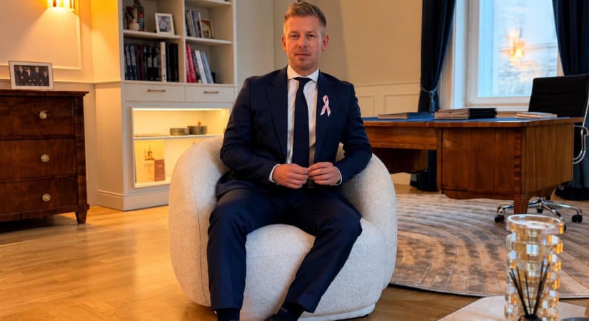 Magyar Péter: Macron jön október 23-án, a KDNP-sek akár fóliázni is elmehetnének