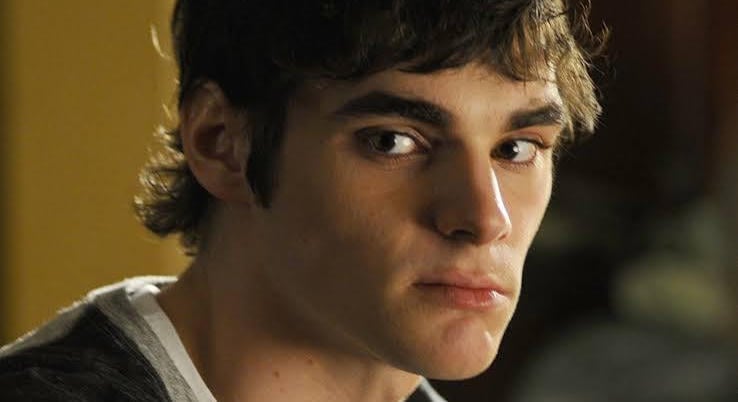 RJ Mitte menyasszonya lehetetlen választás elé állította a színészt?