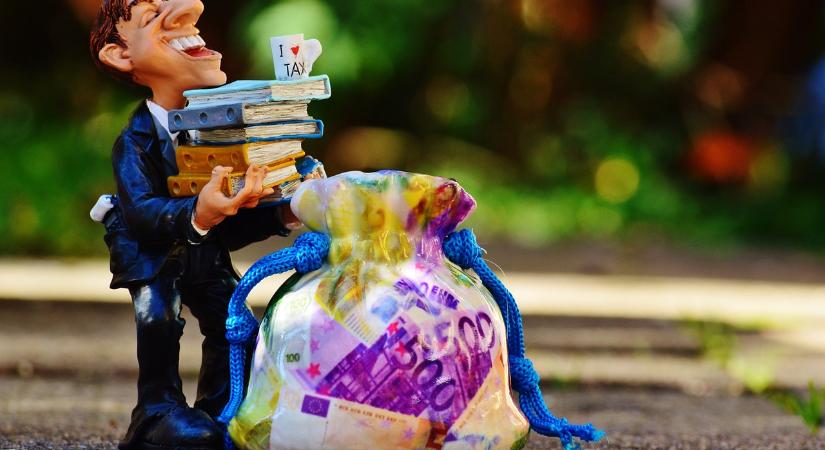 Megállt a jövedelmeket terhelő adók és járulékok csökkenése a régióban