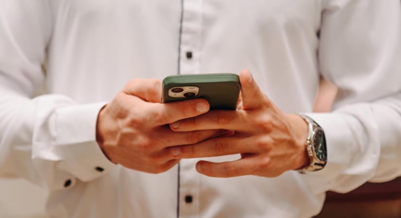 Jobban szereti SMS-t írni, mint telefonálni? Tudja meg, mindez mit árul el önről