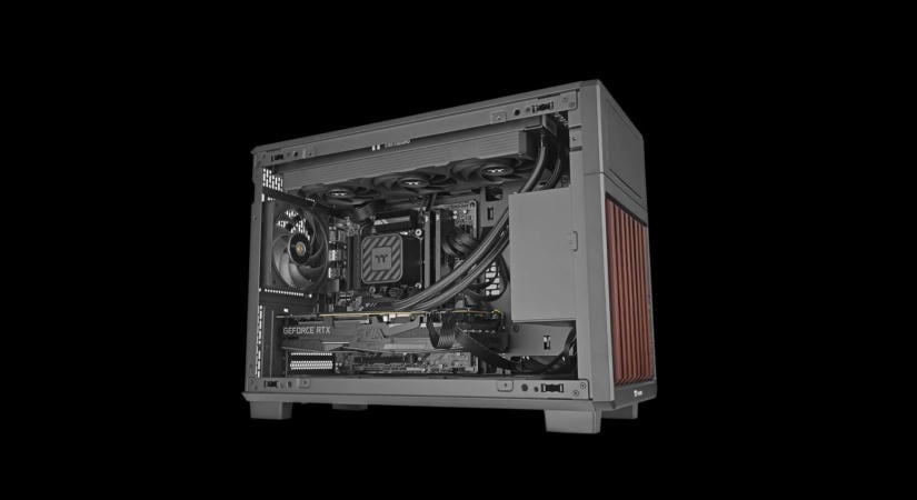 360 W-os hűtőteljesítményt nyújt a Thermaltake új kompakt folyadékhűtő szettje, az OB360 AIO Liquid Cooler