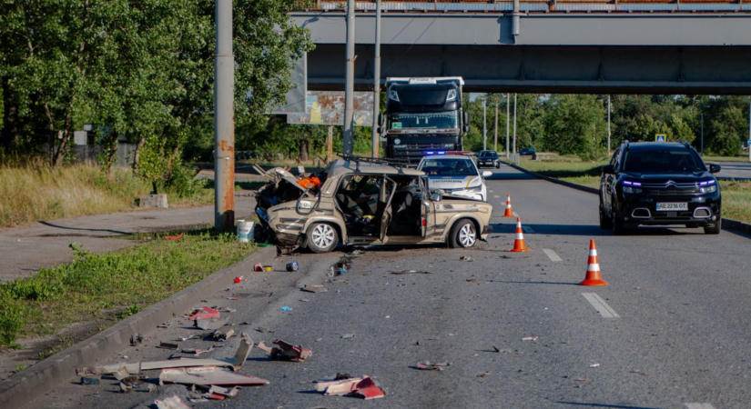 Sokkoló: ketten haltak meg a pécsi felüljárón történt tragikus balesetben