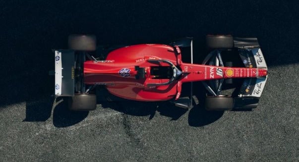 Schumacher-Ferrari és H-szárnyú McLaren: a nap F1-es hírei