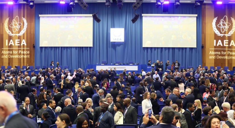 Botrány az atomkonferencián: Irán képviselőjét nem engedték be Ausztriába