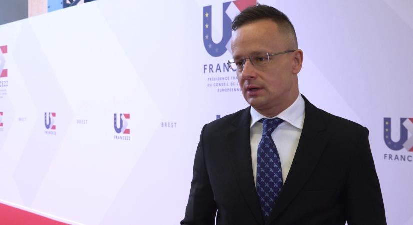 Szijjártó Péter: Az EU-nak változtatni kell az elhibázott Afrika-politikáján