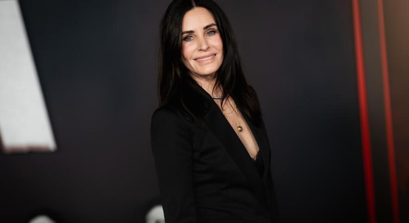 Emlékszel még a Jóbarátok híres sztárjára, Courteney Cox-ra? Pokolian nehéz időszakon van túl, így él most