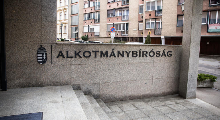 Az alkotmánybírák megválasztásának reformját sürgeti a Magyar Helsinki Bizottság