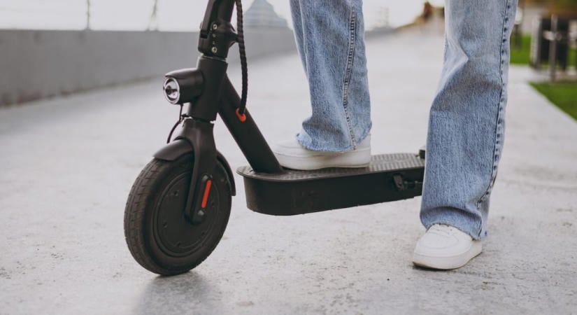 Azonnali bejelentést tett Magyar Péter az elektromos rollerek kapcsán