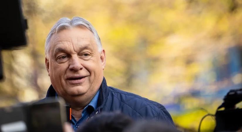 Egymillió kézfogás: Orbán Viktor még sütni is segített Balassagyarmaton