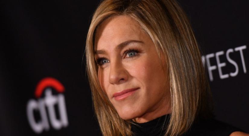 Jennifer Aniston nappalija egyetlen trükkel bizonyítja, hogy a szürke sosem lesz unalmas
