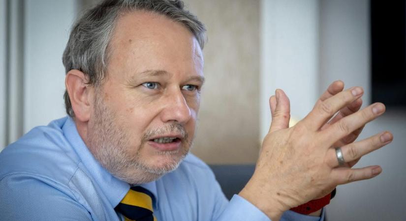 Vokó Zoltán: nem nagyon lehetett látni, hogy óriásplakátokon buzdították volna a lakosságot arra, hogy menjenek el szűrésekre