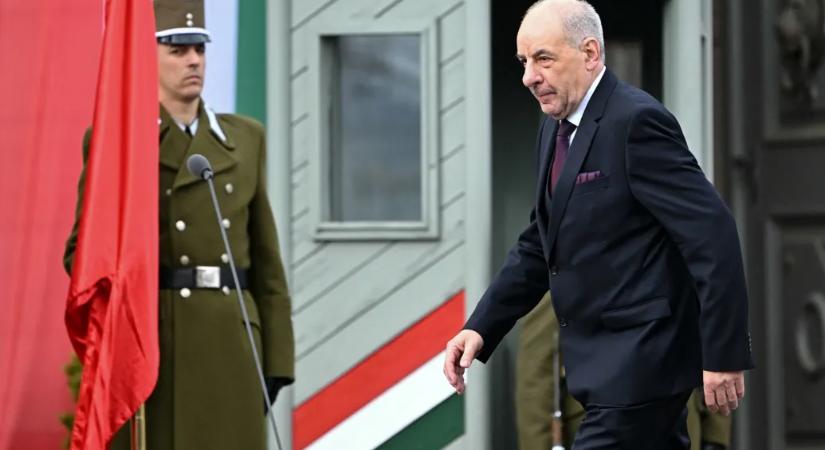 Political Capital Sulyok Tamás távozásáról: Ezt a csatát a kormány megnyerte