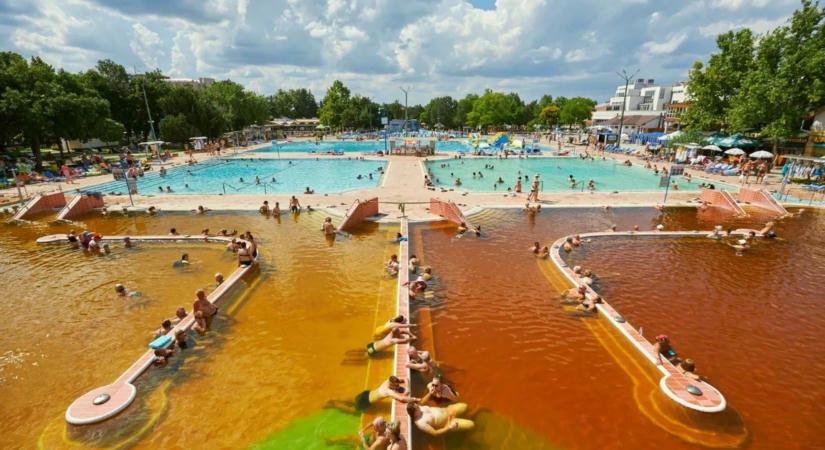 Meghosszabbítják a strandszezont Hajdúszoboszlón