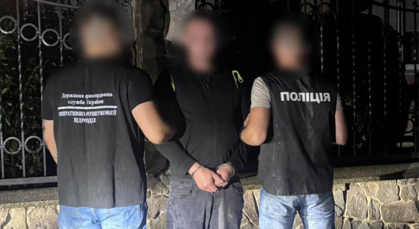 Elkaptak Kárpátalján egy férfit, aki 12 ezer dollárért csempészett át hadköteleseket Magyarországra