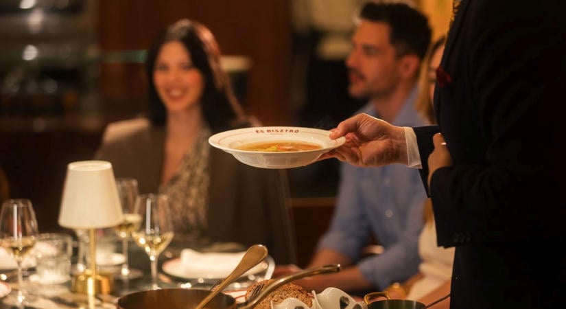 Ráérős hedonizmus egy időtlen klasszikussal – Megnéztük, milyen az új sunday brunch az ÉS Bisztróban