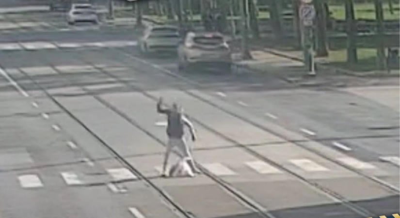 Ámokfutást rendezett Szeged belvárosában, üvegeket tört össze és kukákat borított fel a férfi
