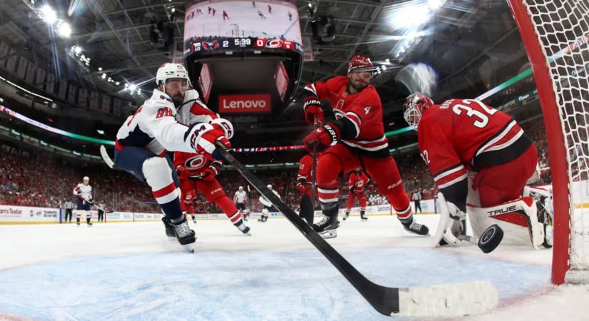 NHL: nagyon kikapott otthon a címvédő Carolina