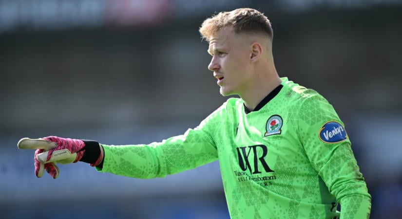 A Blackburn nagy erőkkel dolgozik Tóth Balázs megtartásán, de...
