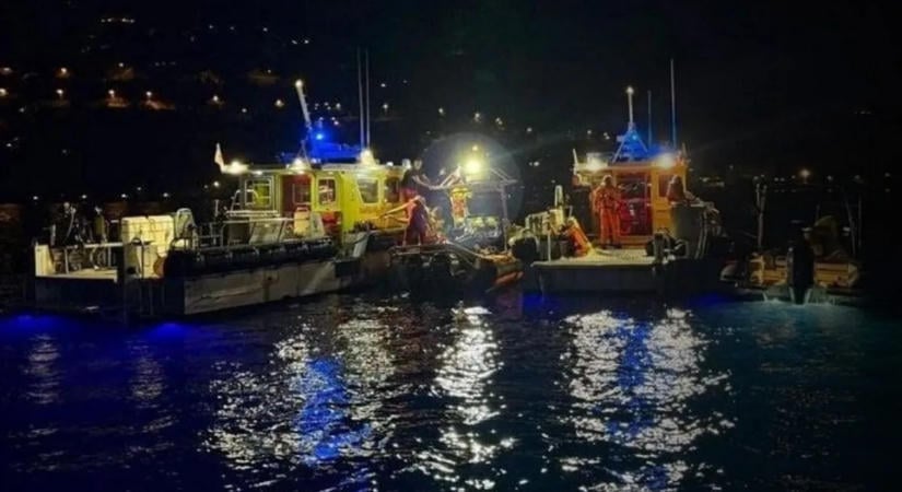 Összeütközött két hajó Cannes-ban, rengetegen a vízbe estek – videó