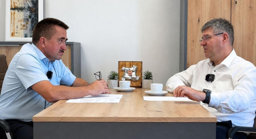 „Tőlem holnap tolhatná valaki a talicskát” – két nagy sárbogárdi beruházás is a startpisztolyra vár (videó)